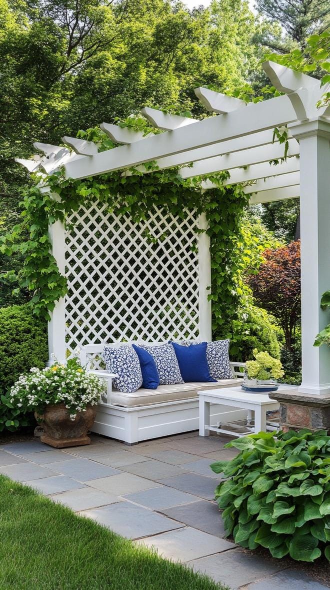 35 Unique Privacy Fence Ideas for a More Private Backyard 34 12. DIY lattice privacy screen with climbing vines-1