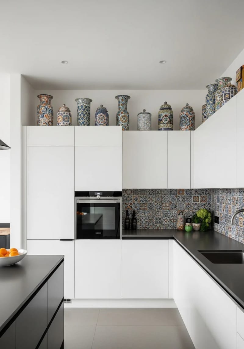 a neat display of polished mosaic jars to avoid visual clutter 1