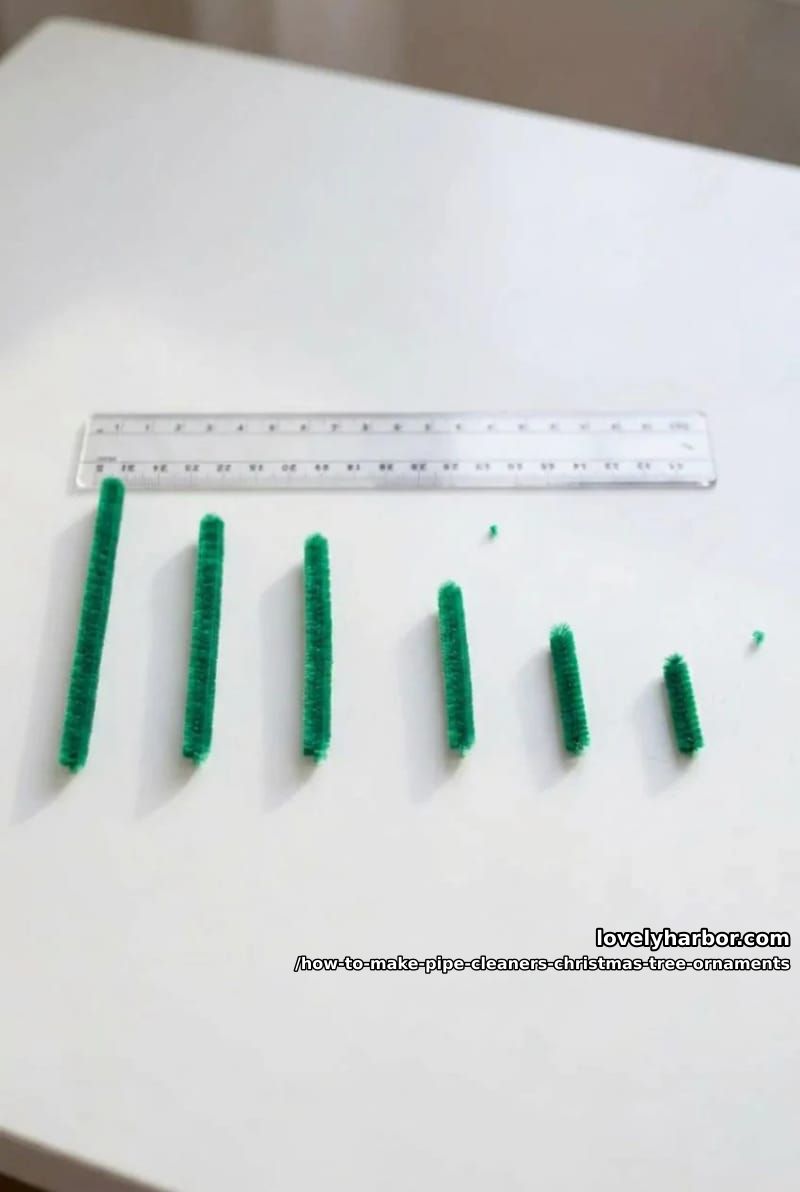 How to Make Pipe Cleaner Christmas Tree Ornaments 5 step 1: cut the branches 1