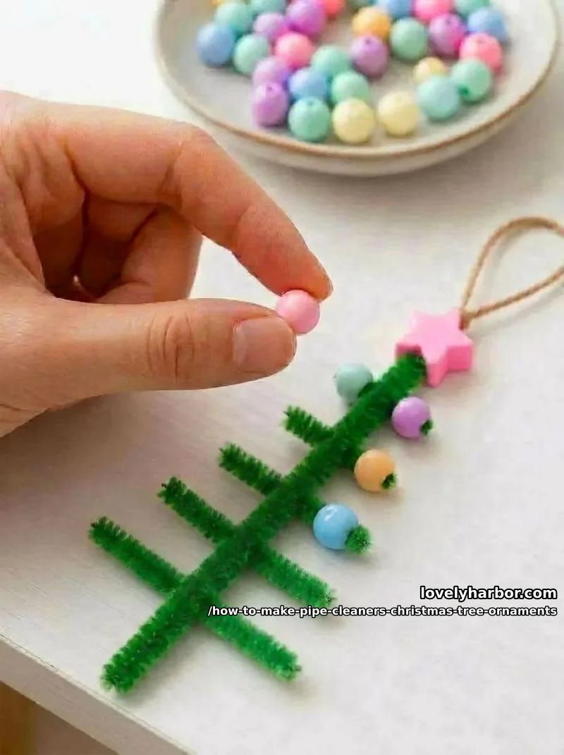 How to Make Pipe Cleaner Christmas Tree Ornaments 8 step 4: thread the beads 1