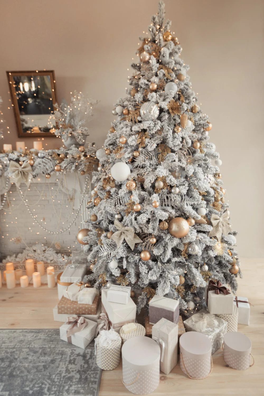 Elegant Christmas Tree Ideas with Gold and Glass Ornaments 5 get the gold and the whites right first 1