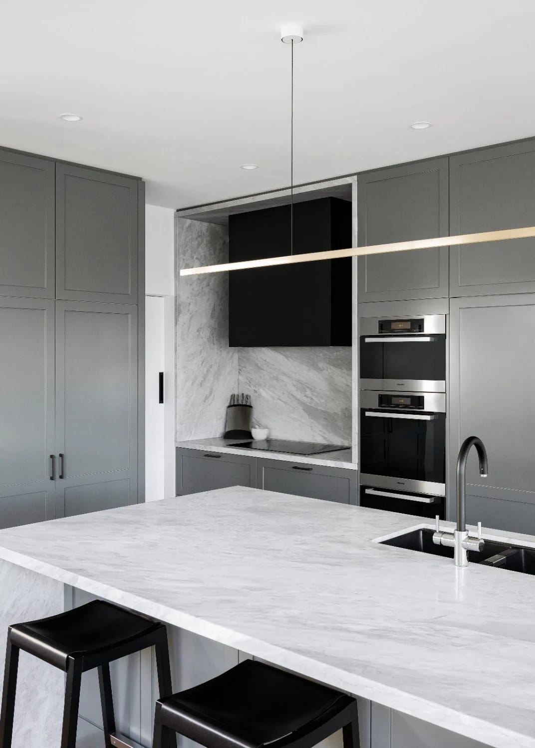 Timeless Kitchen Ideas That Still Look Right in a Decade 10 honed marble over polished, and when to swap in quartzite 1