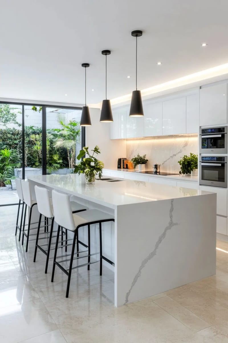 Modern Kitchen Ideas That Age Well (and the One Already Dating) 23 modern kitchen lighting: three layers, one color temperature 22