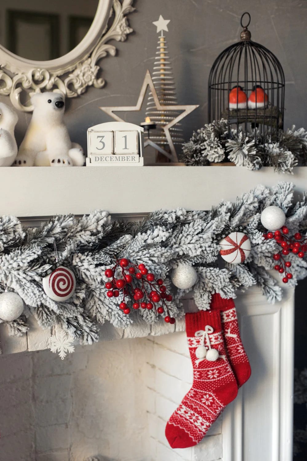 Classic Red and Green Christmas Decor Ideas for the Whole House 8 the mantel is one long line against a vertical anchor 1