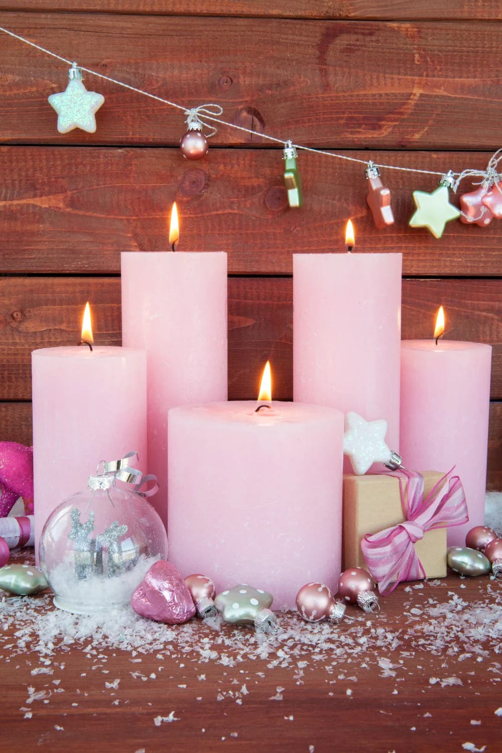 Pink Christmas Decor Ideas for a Glam Living Room 13 warm-white lights only, and turn the big light off 1