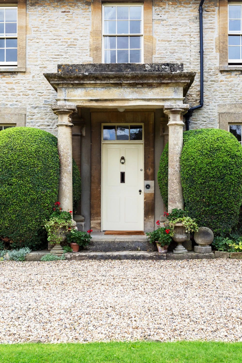 French Chateau Ideas That Read Authentic, Not Themed 7 a gravel forecourt does what an asphalt driveway can't 1