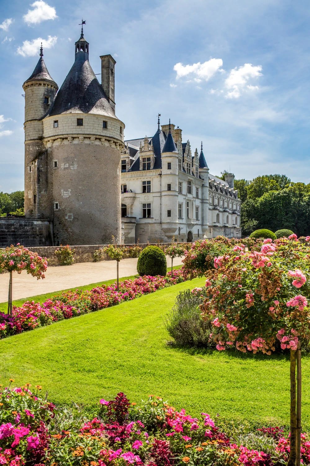 French Chateau Ideas That Read Authentic, Not Themed 2 a steep slate roof does more for the chateau look than the stonework 1