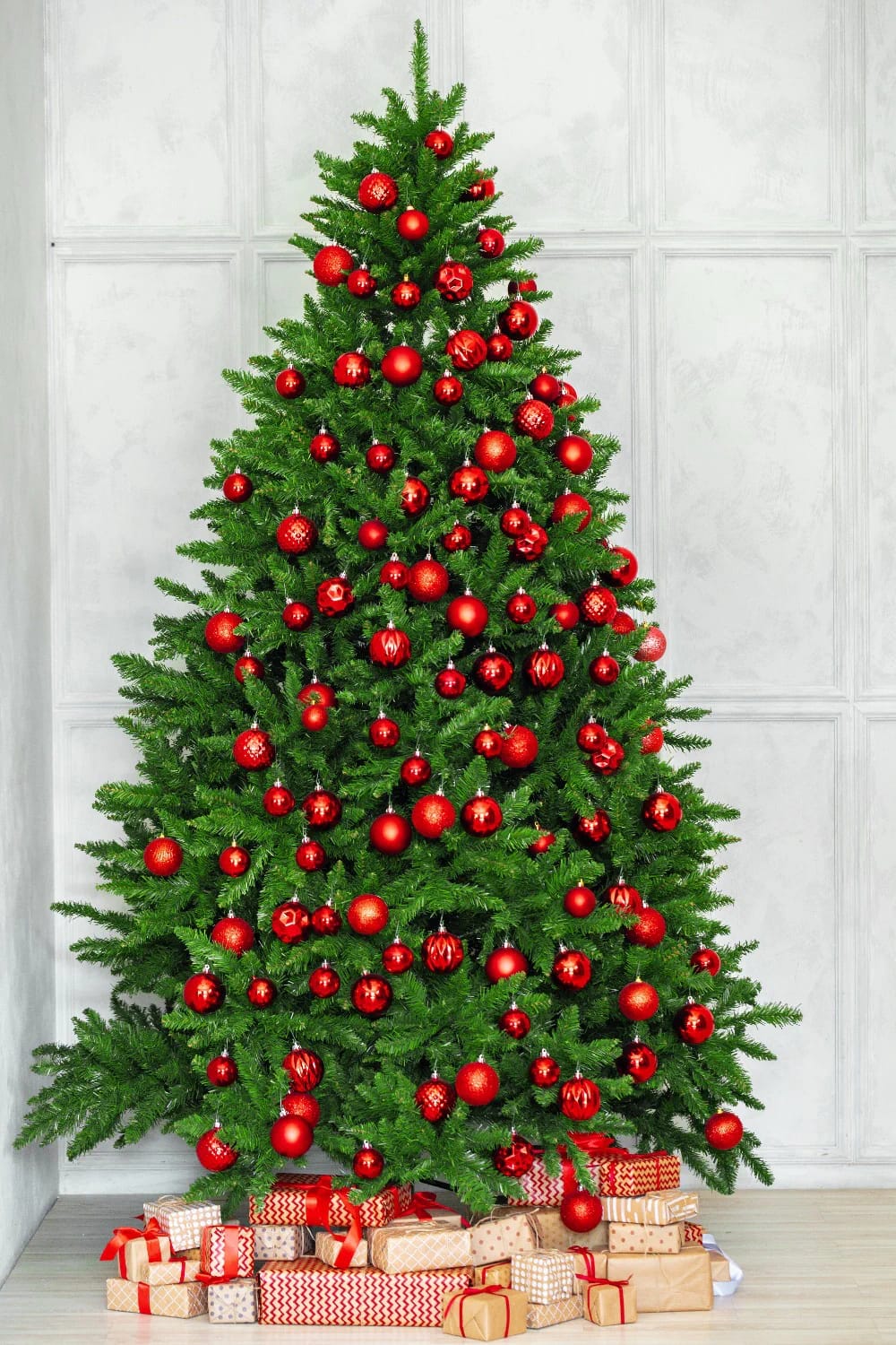 9 Monochrome Christmas Tree Themes for a Single-Color Tree That Still Looks Finished 8 all-red means one red: choose it against your wall color, not in the store 1