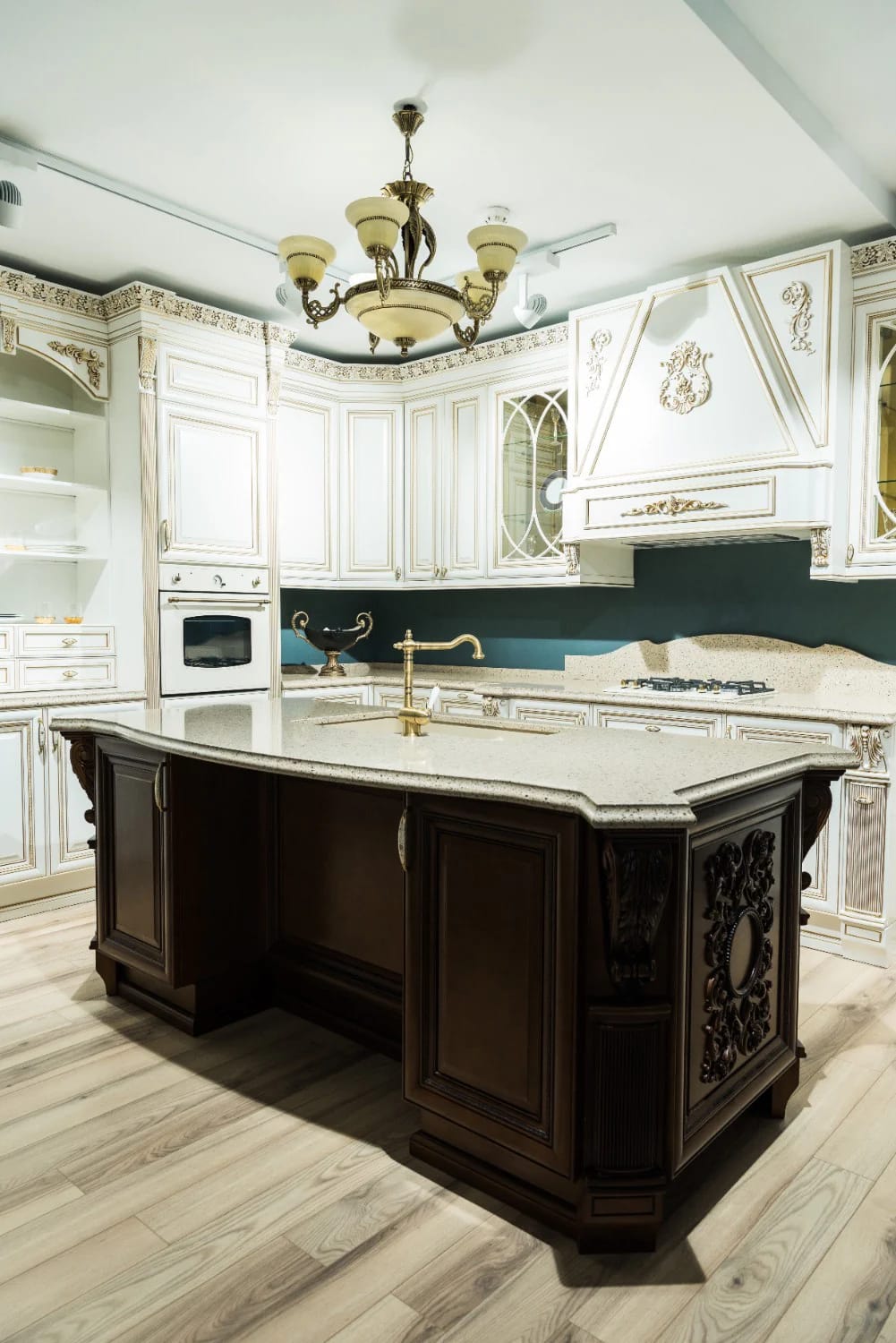color that never touches the cabinets 1