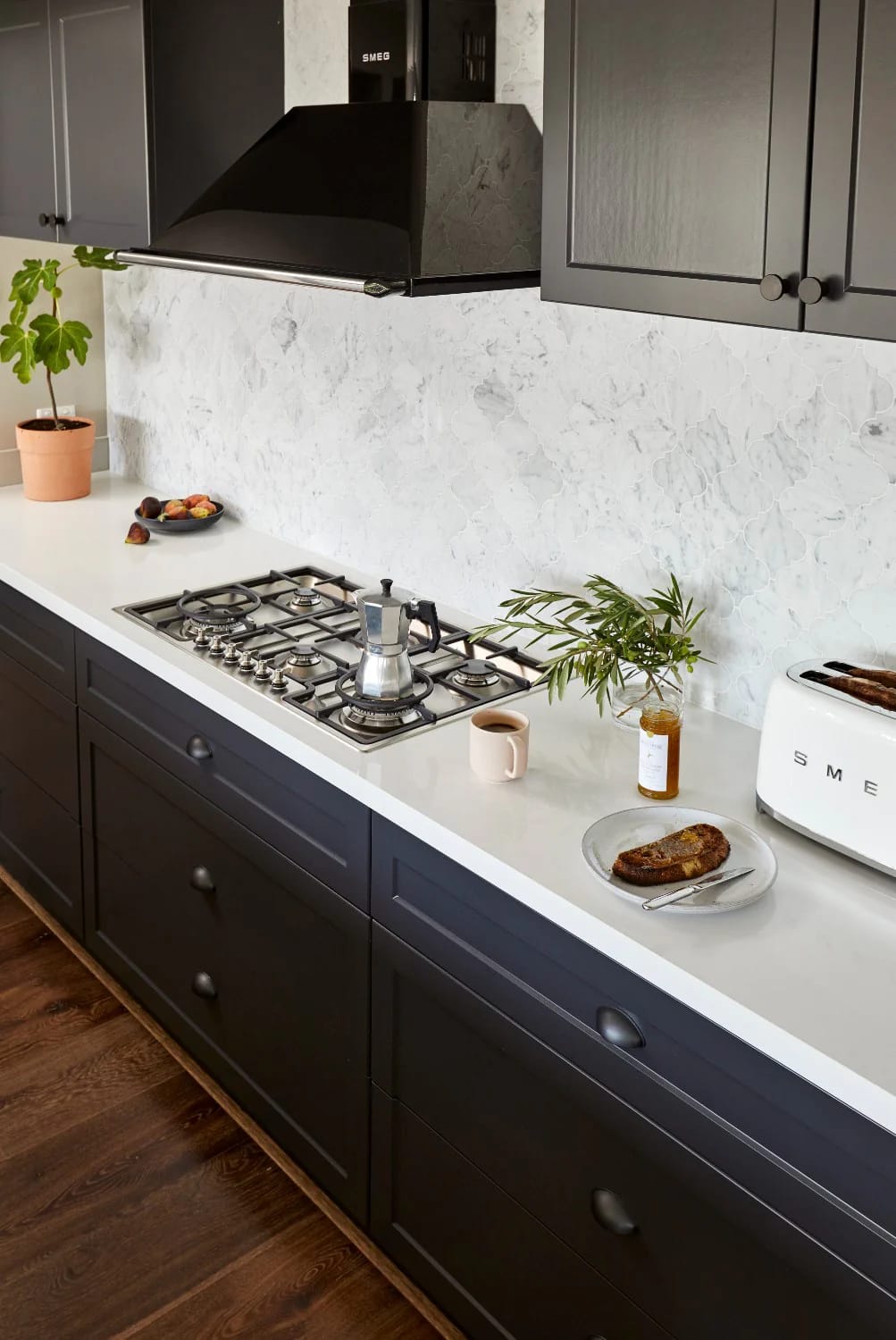 run the stone up the wall: the full-height slab backsplash 1