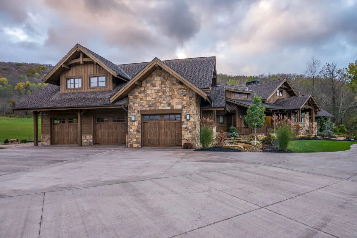 3-Bedroom Mountain Ranch House Plan with an Optional Finished Lower Level (3,623 Sq. Ft. Floor Plan) 10 the 3-car garage, angled off the house and entered across open air 1
