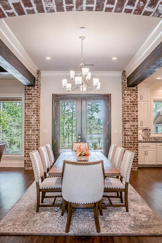 the dining room is the hinge, and it gets the tallest ceiling in the house 1